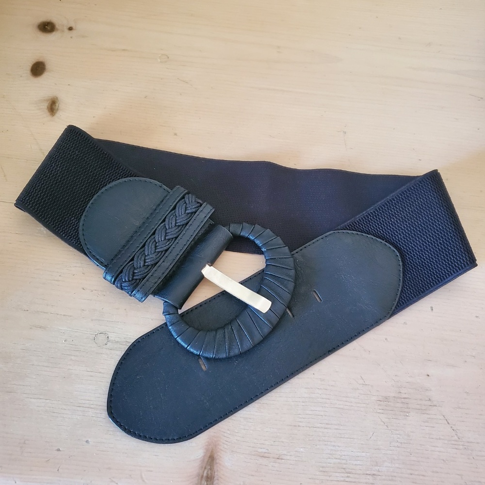 Women's Wide Black Stretch PU Leather BELT 34" total Size SMALL NEW